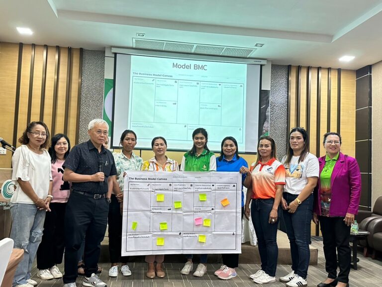 LINE_ALBUM_Young Smart Farmer (จ.พัทลุง) 3-4 เมษายน 2567_๒๔๐๔๒๔_5
